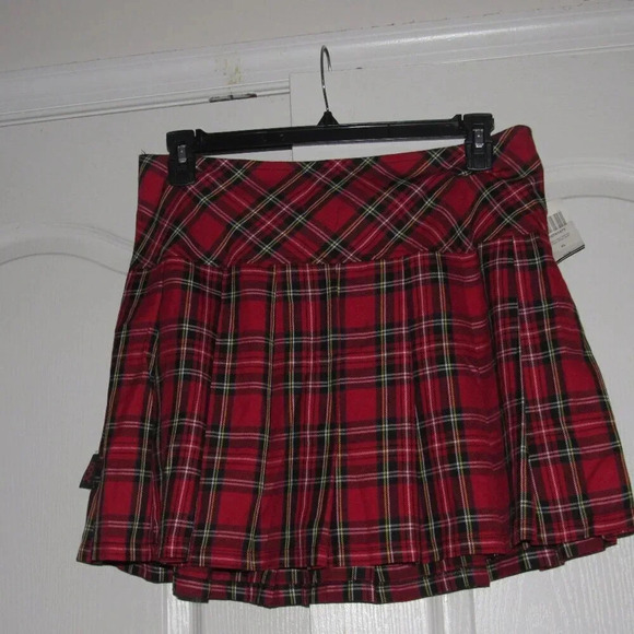 NWT ROYAL BONES Daang Goodman Red Tartan Yoke Pleat Plaid Preppy Skirt Size XL - Picture 1 of 6